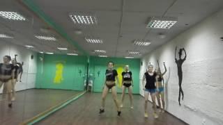 Manya Arsrnova and student/Twerk /Booty Dance
