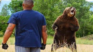 Медведица попросила помощи охотника, чтобы спасти своего детеныша