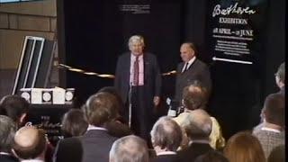 Peter Ustinov | Beethoven Exhibition | TN-87-057-017.
