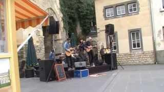 Zondag 21-4-2013 opening  Centrum Valkenburg met muziek