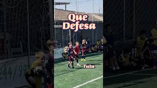  Goleiro top! Defendeu 2 seguidas #futebol #football #society #shorts #viral #trending