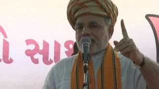 Shri Narendra Modi speaking at Vivekananda Yuva Parishad, Radhanpur