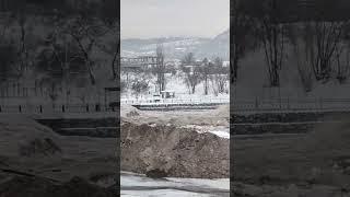 Большой поток воды заметили на реке Есентай в Алматы. Видео снято сегодня в 13:20