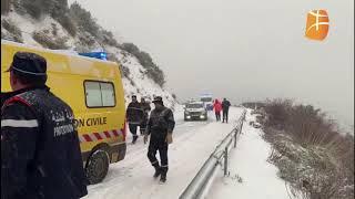 Fortes chutes de neige sur le Djurdjura Des centaines de personnes bloquées