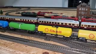 Märklin H0 C Gleis. 2 neue E Lokomotiven.  Wo kommen die denn her? 