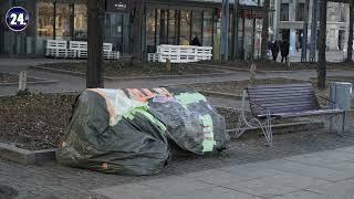 LEIPZIG  POLIZEIEINSATZ VOR DEM  NEUEM RATHAUS  UND  OBDACHLOSE