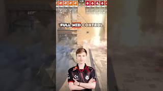 m0NESY’s Mid Nades on Dust2 Are PERFECT 