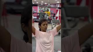 Upper back workout #gym #backworkout #latpulldowns #closegriplatpulldown #workout #gymgirl