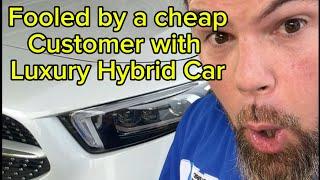 I was fooled by a cheap customer with luxury hybrid car