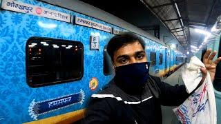 Gorakhpur Humsafar train *Dusre ka khana Sahi jagah per pahuncha* 