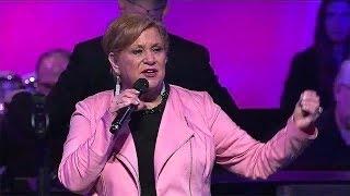 Sandi Patty - Via Dolorosa - Live 2018!