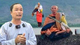 The day monk Minh Tue went begging for alms without accepting money