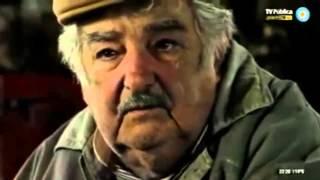 José Mujica habla sobre socialdemócratas y comunistas.