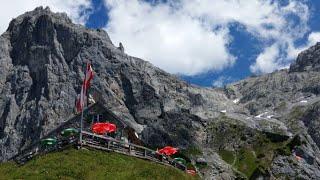 Dachstein / Austria  Südwand-Hütte und Glös Alm