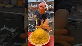 Fried Rice Master 炒飯の達人 新山直人さんの大盛り五人前チャーハン Giant Street Food 今池飯店 名古屋 #friedrice #streetfood #shorts