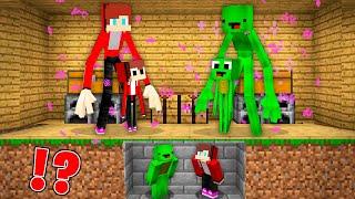 JJ and Mikey HIDE From JJ and Mikey ENDERMANS Family in Minecraft Challenge Maizen Security House