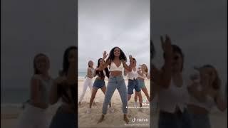 Meninas do N.U dançando a trend do TIK TOK / CENTRAL DOS UNITERS