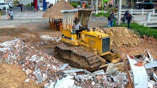 Start a New Project!! Filling Up The Land, Bulldozer KOMATSU D31P Push Stone Into Water, Dump Truck