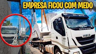 A EMPRESA FICOU COM MEDO E CHAMARAM 2 GUIMDASTES PRA DESCARREGAR A ESCADA ROLANTE!