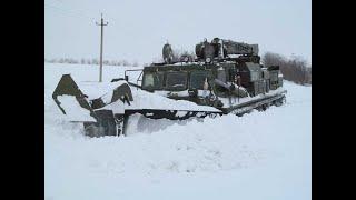 Танк БАТ-2 гребёт снег! BAT-2 tank rowing snow