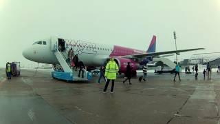 BRNO Airport - Snowy christmas time at the airport