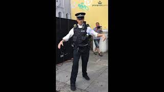 Dancing Police Officer - Notting Hill Carnival 2017 - Official Long Version