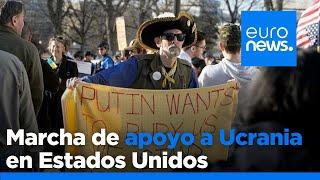 Una marcha de partidarios de Ucrania planta cara a Trump antes de su discurso en el Congreso