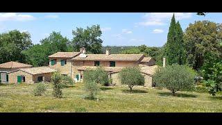 For sale, farmhouse with panoramic views of the Luberon