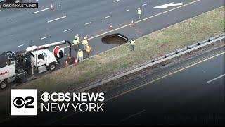 Sinkhole opens along I-287 north in New Jersey