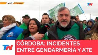 Incidentes en Córdoba: la Gendarmería desalojó el bloqueo de ATE en el acceso al aeropuerto