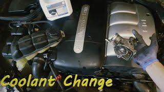 W210 Mercedes E220 CDI  Coolant Change , Thermostat Replacement  /Temperature Sensor -Test
