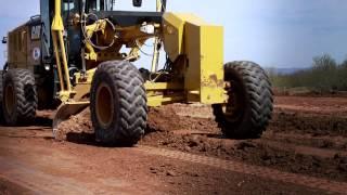 Cat® Motor Graders for Contractors -- Making the Grade