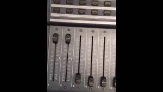 Behringer Bcf2000 Controlador Midi Faders Motorizados