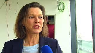 Ilse Aigner gibt Einblicke in ihr neues Büro im Bauministerium