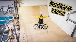 Wir bauen eine Minirampe! | INDOOR MTB HALLE