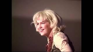 Lucy and Renee at the 2004 Xena Convention (Full Video)