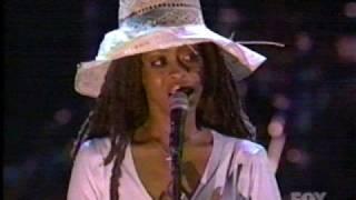 ERYKAH BADU LIVE - BAG LADY