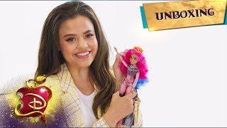 The Audrey Doll!  | Unboxing with Sarah Jeffery | Descendants 3