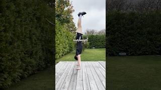 How to handstand How long can you hold it for? #calisthenics #handstandworkout