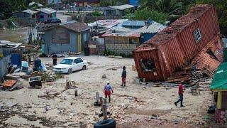 Huracán Beryl provoca daños estructurales en Jamaica