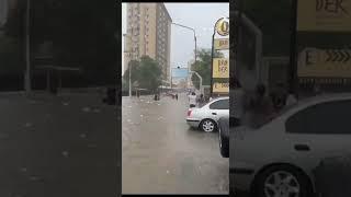 ASI ESTA CECILIO ACOSTA EN ESTOS MOMENTOS POR LA LLUVIA , A LA ALTURA DEL C.C SOCUY