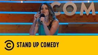 Stand Up Comedy: La cattiveria gratuita delle scuole medie - Chiara Becchimanzi