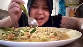 VIRAL TKW  MUKBANG INDOMI SABLAK SUPER PEDAS