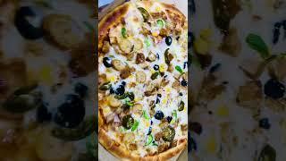 Special pizza  it's extremely juicy and delicious #lahore #streetfood #tasty #fooddiscovery