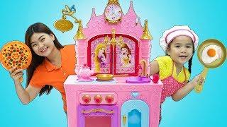 Suri Pretend Play w/Princess Kitchen Play Set