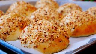 Булочки с Изюмом и Ореховой посыпкой которые тают во рту