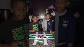 Glow-in-the-Dark Halloween Tic-Tac-Toe Challenge! : Team Amari vs Team Omar! 