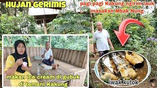 Pagi-pagi Kakung ngirim lauk masakan Mbak Nung ⁉️ hujan-hujan tetap makan ice cream