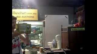 The Collector 7th Feb Rock Pop and Retro lot 406 bakelite radio being auctioned