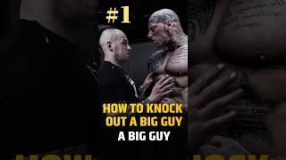 How to Knockout a Big Guy. Self Defense on the street. #boxing #mma #viral #selfdefense #ytshorts